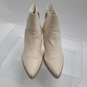 Dolce Vita Salome Off White Stella Ankle Boots Bootie 7.5 M Cowboy Pointed Toe